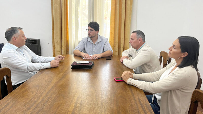 Mittebach se reunió con el director de la DDI Junín y con la cúpula policial local
