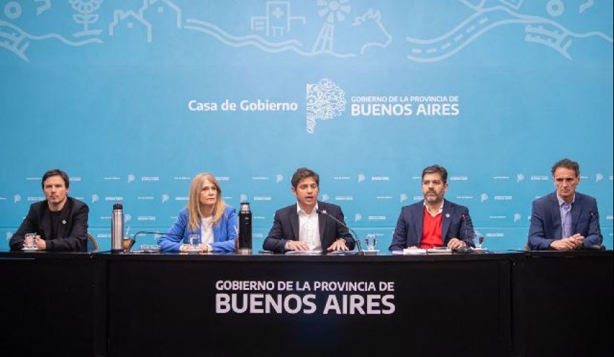 Kicillof lo cruzó a Milei por la localización de la planta de GNL