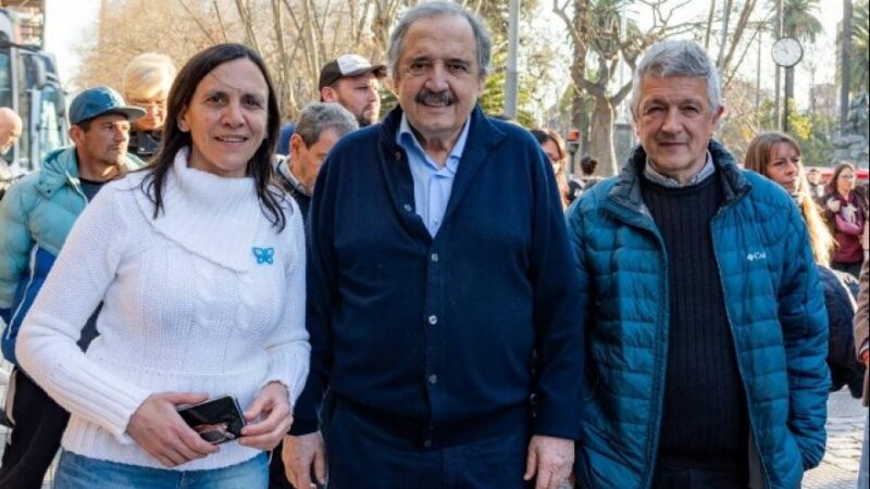 Alfonsín renunció a la UCR y convocó a un frente progresista con FORJA y Libres del Sur