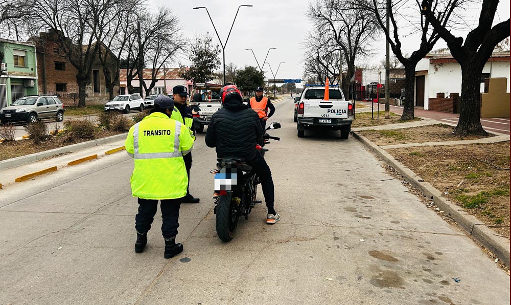 Continúan los operativos de control de tránsito en Ameghino