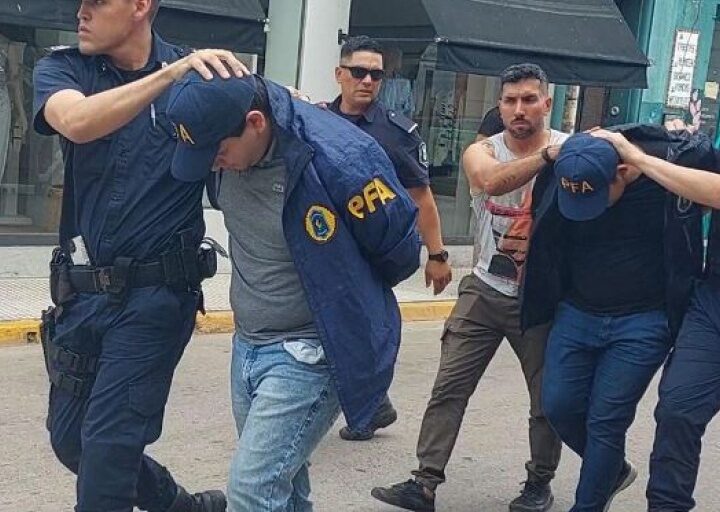 Agente de la Federal y cómplice detenidos tras simular allanamiento para robar en una financiera