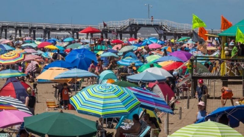 Más de 650.000 turistas eligieron La Costa durante la primera quincena de enero