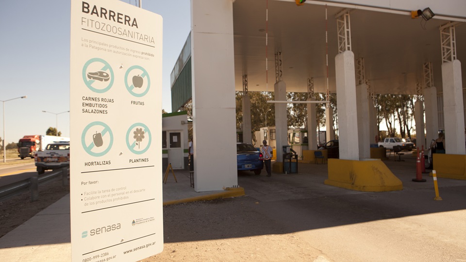 Se prorroga la vigencia de la medida que habilita el ingreso de carne con hueso a la Patagonia