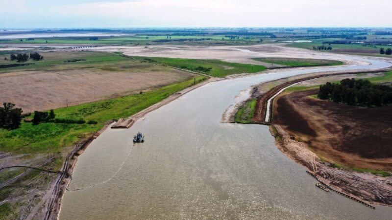 Entidades del agro acusan al gobierno de frenar una obra esencial para el control de inundaciones