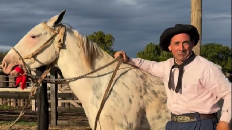 El domador bonaerense que conquistó las redes tras una caída que se hizo viral