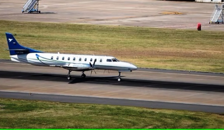 Vuelo inaugural entre Buenos Aires y Olavarría no logró aterrizar por la niebla