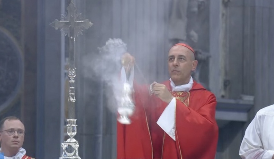 El cardenal Fernández cuestionó a quienes tergiversaron el mensaje del papa Francisco