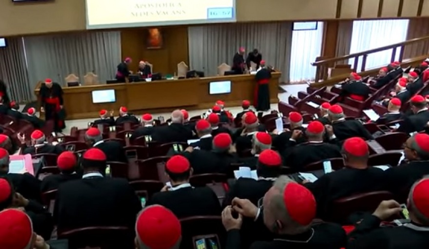 Los cardenales continúan sus deliberaciones y delinean el perfil del nuevo Papa
