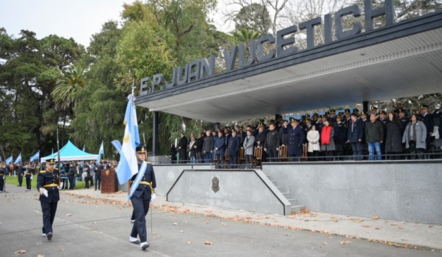 Más de 2.700 cadetes bonaerenses prestaron juramento a la bandera nacional