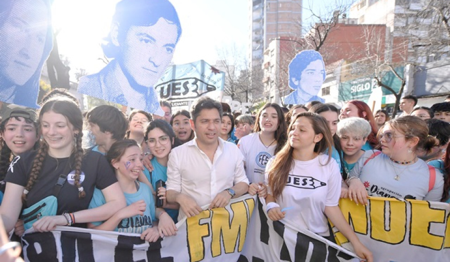Kicillof homenajeó a los estudiantes desaparecidos de la Noche de los Lápices