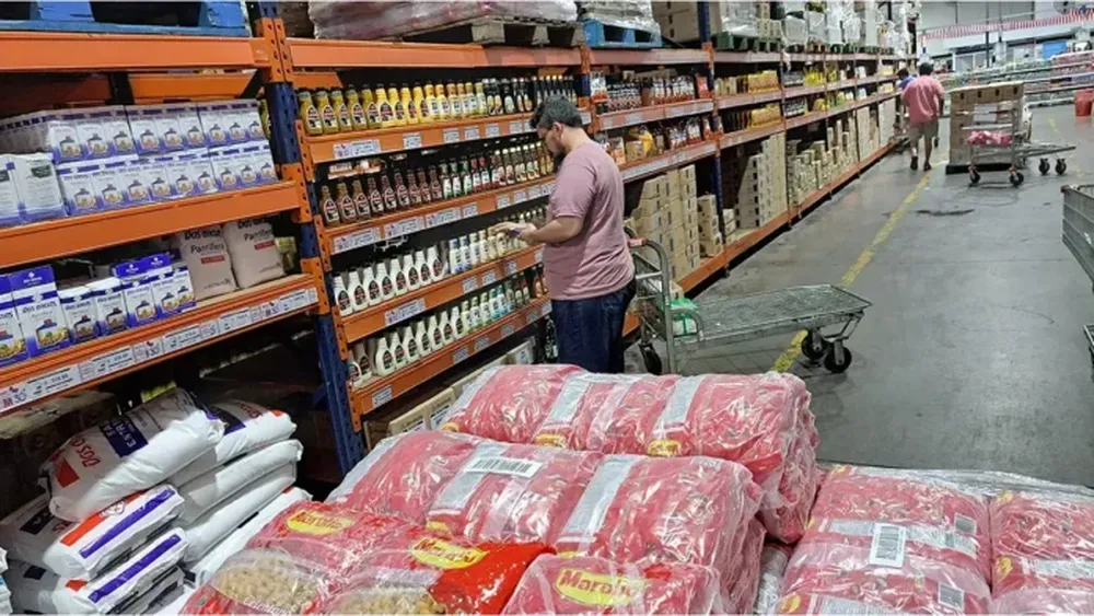 Indec: los precios mayoristas subieron 2,4% en diciembre, 26,2% en todo 2025